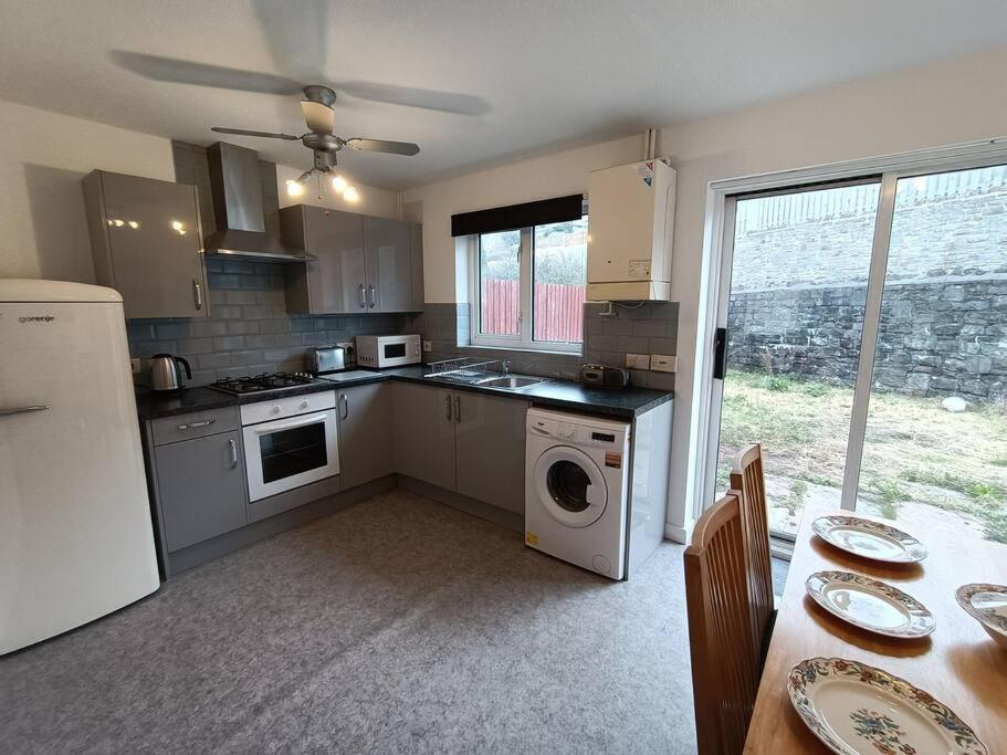Villa Trevithick Gardens, No 47. Merthyr Tydfil Esterno foto